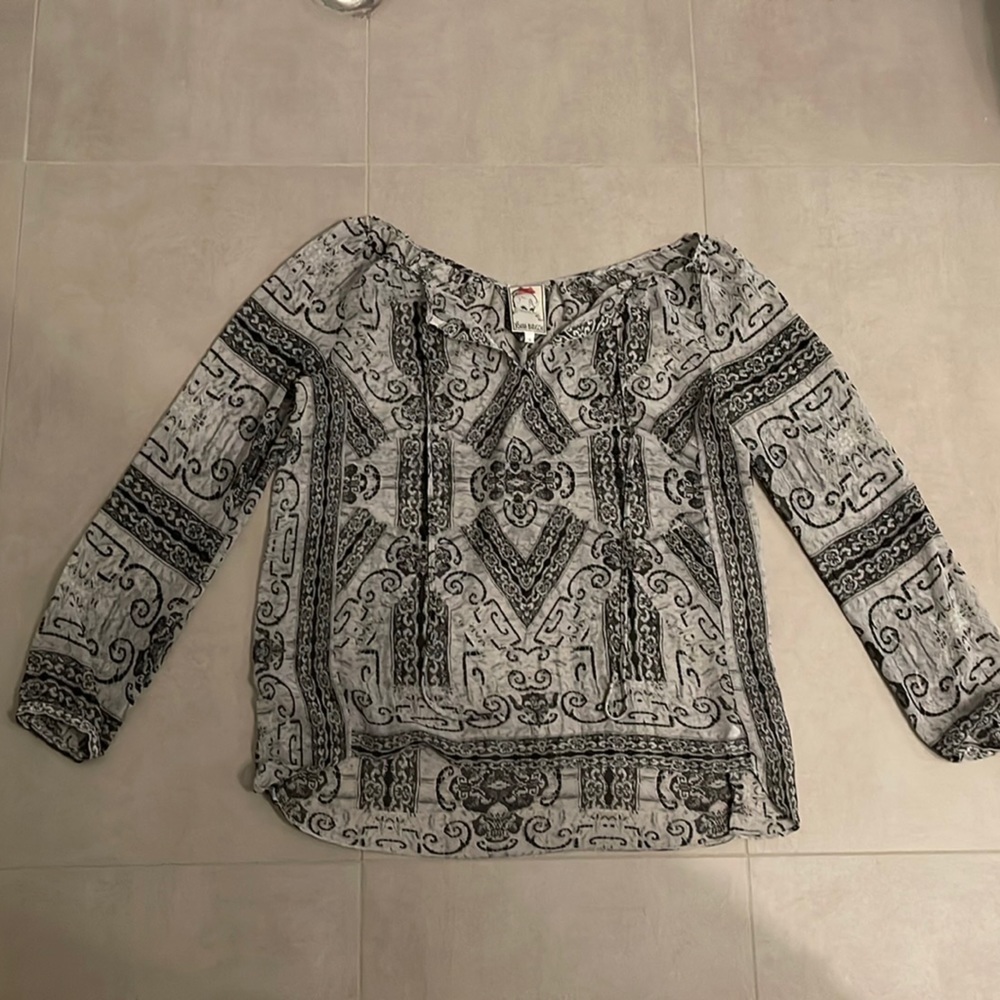 Yoanna Barack light weight see through boho blouse, sz.s in grey/ black